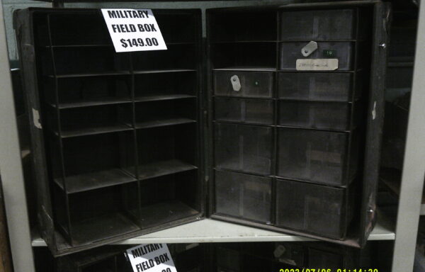 VINTAGE MILITARY FIELD BOX