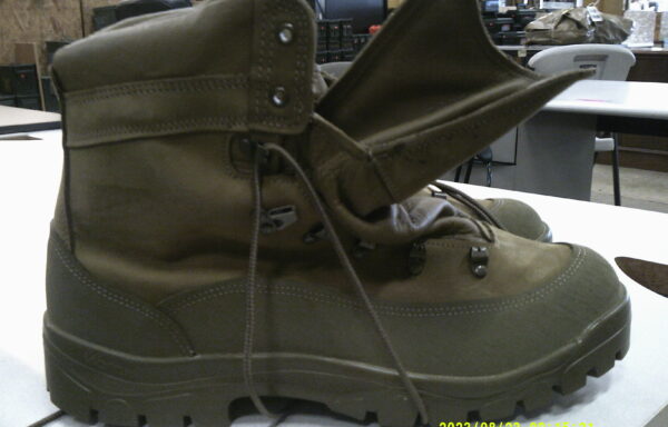 NEW BELLEVILLE GORE-TEX BOOT SIZE 16